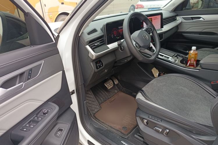 Used Volkswagen Tavendor 2024 380TSI All-Wheel Drive R-Line Cruise Edition