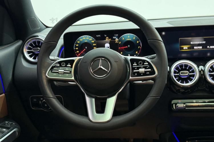 Used Mercedes-Benz GLB 2023 GLB 220 Fashion Model Steering Wheel