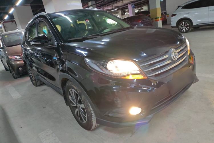 Used Dongfeng Fengon 580 2016 1.5T Manual Luxury Edition Front Right 45 Deg