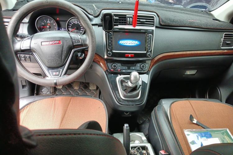 Used Haval H6 2014 Sport Version 1.5T Manual Two-Wheel Drive Elite Edition Center Console