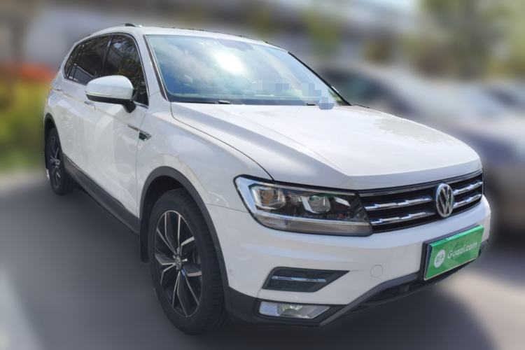 Used Volkswagen Tiguan L 2019 330TSI Automatic Two-Wheel Drive Smart Luxury Version China VI Standard Front Right 45 Deg