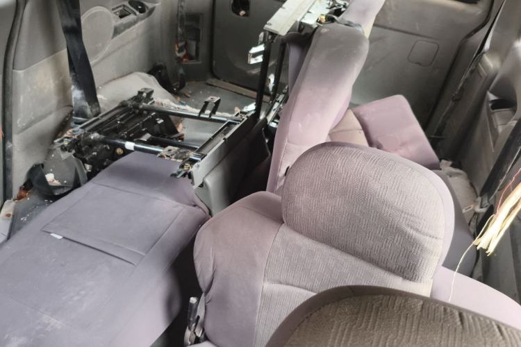 Used FORTHING Lingzhi 2013 M3 1.6L 7-Seater Comfort Model
