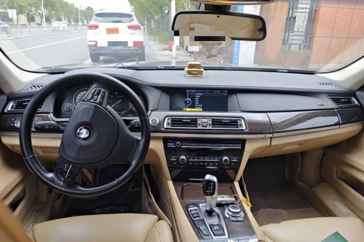 Used BMW 7 Series 2009 730Li Luxury Model
