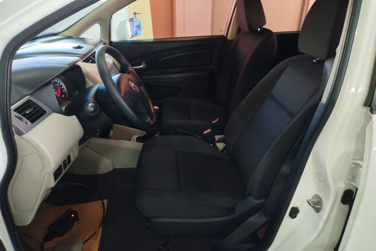 Used Venucia R50 2015 1.6L Manual Fashion Edition Left Front Seat