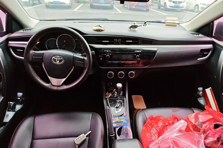 Used Toyota Levin 2016 1.6G CVT Elite Edition Center Console