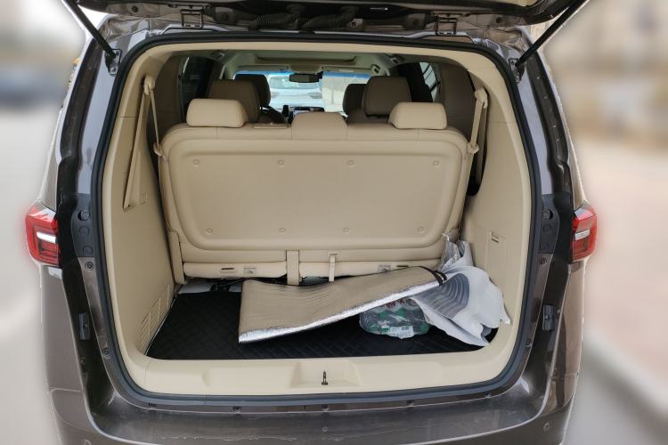 Used Buick GL8 2023 Facelifted Land Cruiser Executive Luxury Version