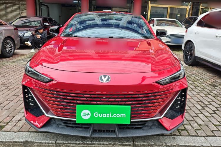 Used CHANGAN UNI-V 2023 1.5T Prestige Model Front