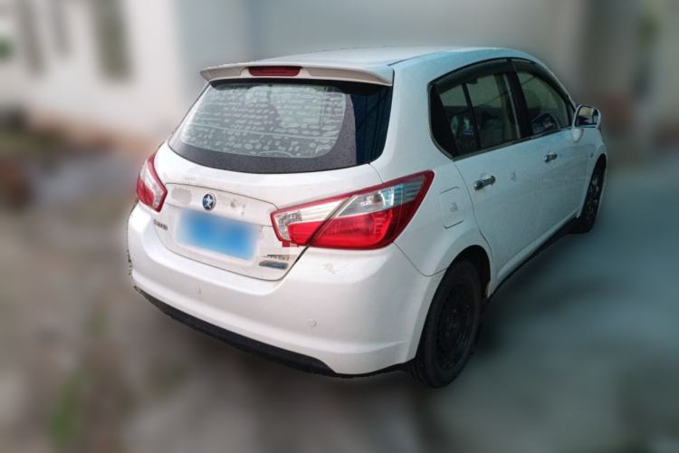 Used Venucia R50 2015 1.6L Automatic Fashion Edition