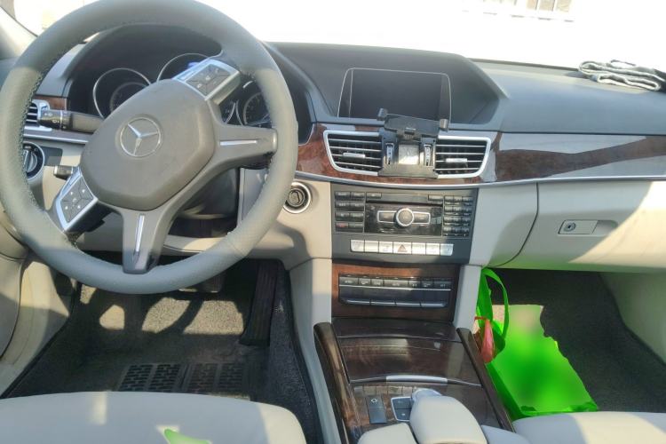 Used Mercedes-Benz E-Class 2014 E 260 L Luxury Model
