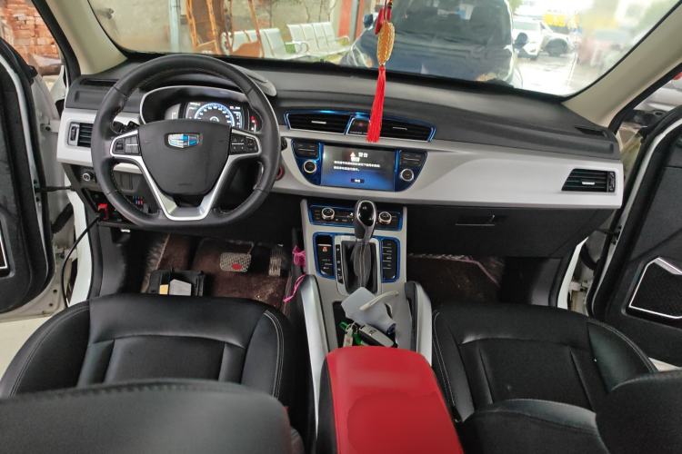 Used Geely Auto Emgrand X7 Sport 2016 1.8TD Automatic Smart Connectivity Version Center Console