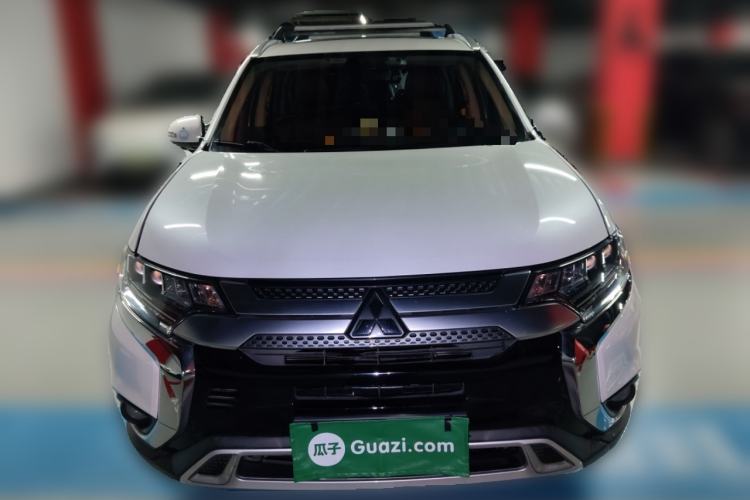 Used Mitsubishi Outlander 2020 2.4L 4x4 Zhi Xiang Edition 7-Seater
