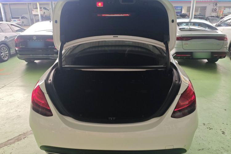 Used Mercedes-Benz C-Class 2019 C 260 Sport Edition Trunk