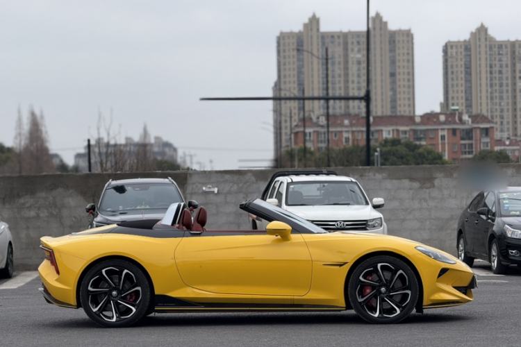 Used MG Cyberster 2024 520 km Legendary All-Wheel-Drive Version
