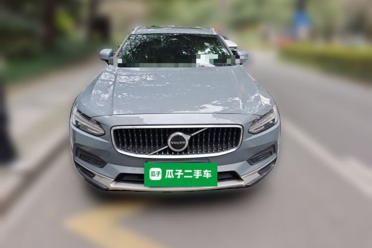 Used Volvo V90 2023 Cross Country B5 AWD Smart Range Edition

