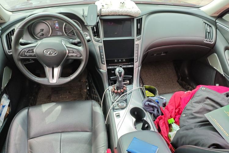 Used Infiniti Q50L 2018 2.0T Enjoyment Version China VI Standard
