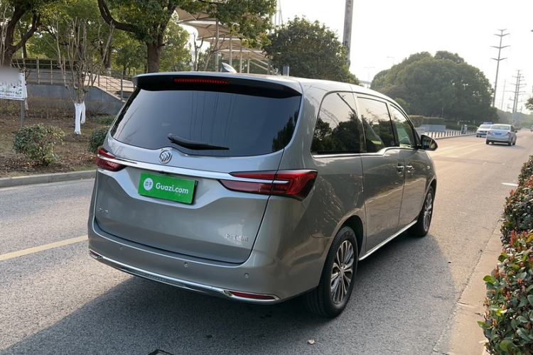 Used Buick GL8 2023 Land Executive Class 652T Luxury Model
