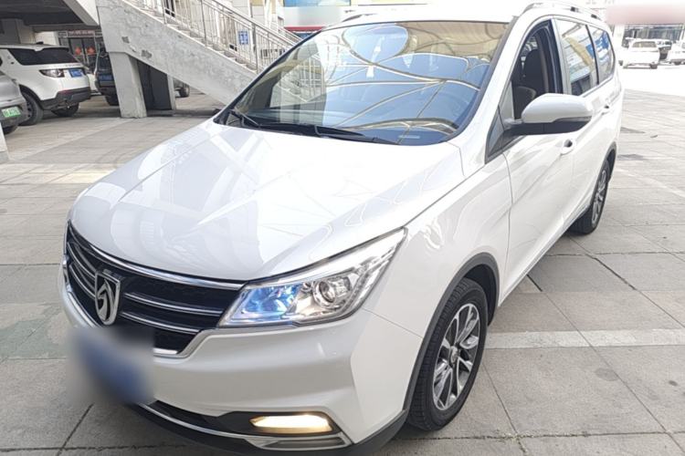Used Baojun 730 2017 1.5T Manual Fashion Version 7 Seats China V Emission Standard