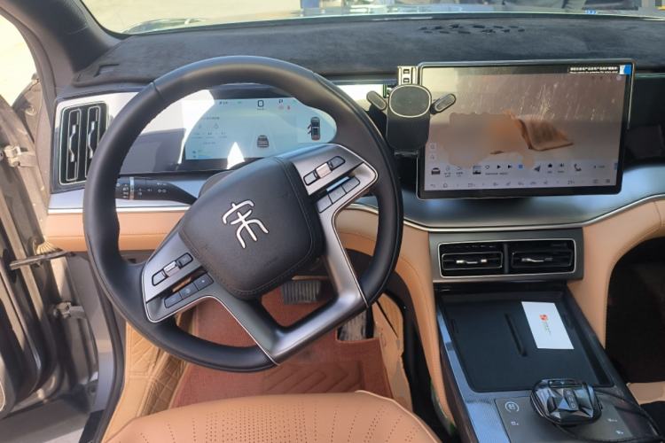 Used BYD Song L DM-i 2024 112 km Leading Edition
