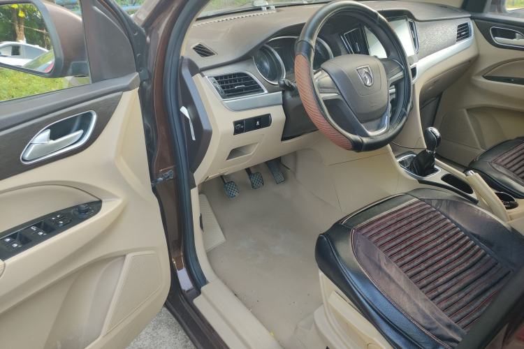 Used Baojun 730 2016 1.5L Manual Standard Version 7 Seats