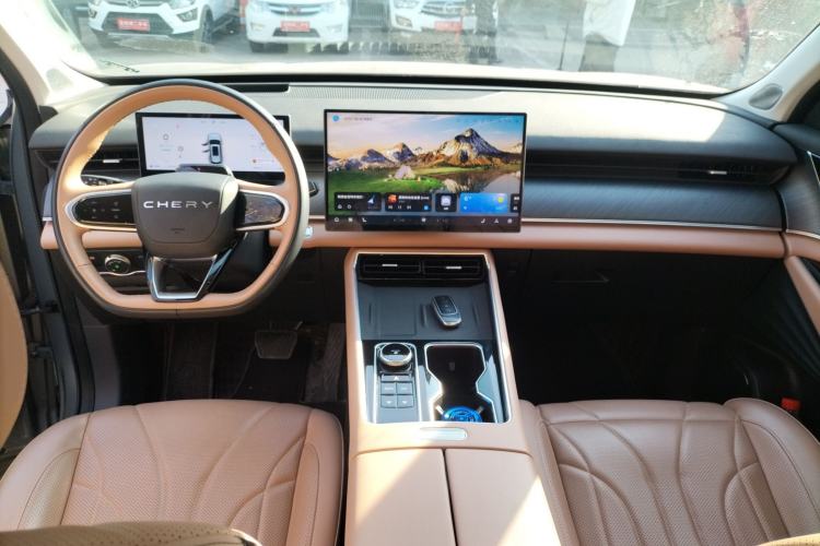 Used Chery Tiggo 8 L 2024 2.0T Two-Wheel Drive Prestige Version 5 Seats