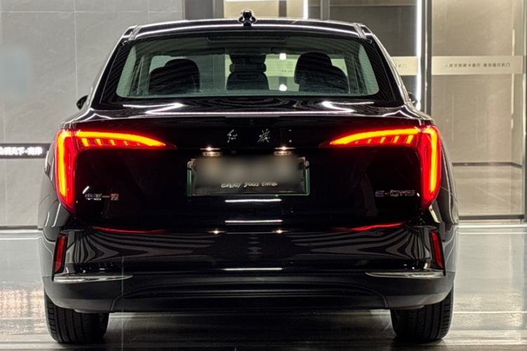 Used Hongqi E-QM5 2022 431 km Charge & Enjoy Edition