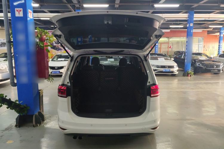 Used Volkswagen Touran 2018 Volkswagen Touran L 280TSI DSG Comfort Edition 7 Seats China VI Standard