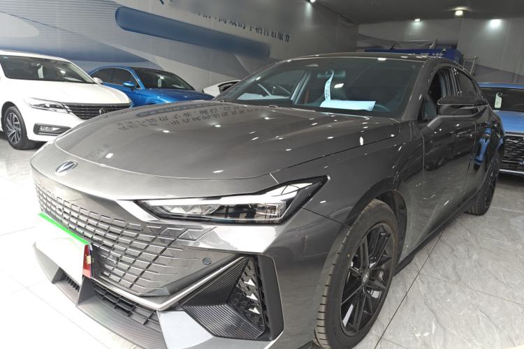 Used Changan UNI-V 2024 1.5T High-Energy Version