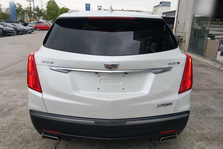 Used Cadillac XT5 2018 25T Luxury Model Rear