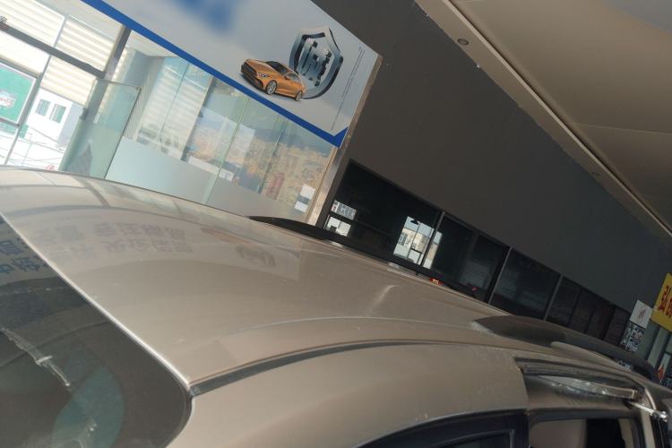 Used Toyota SIENNA 2015 3.5L 4WD LE Gasoline U.S. Specification Roof