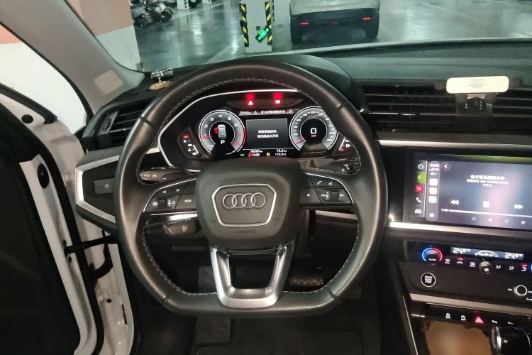 Used Audi Q3 2022 35 TFSI Fashion Dynamic Model
