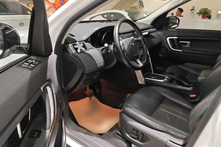 Used Land Rover Discovery Sport 2019 240 PS SE Version China VI Standard