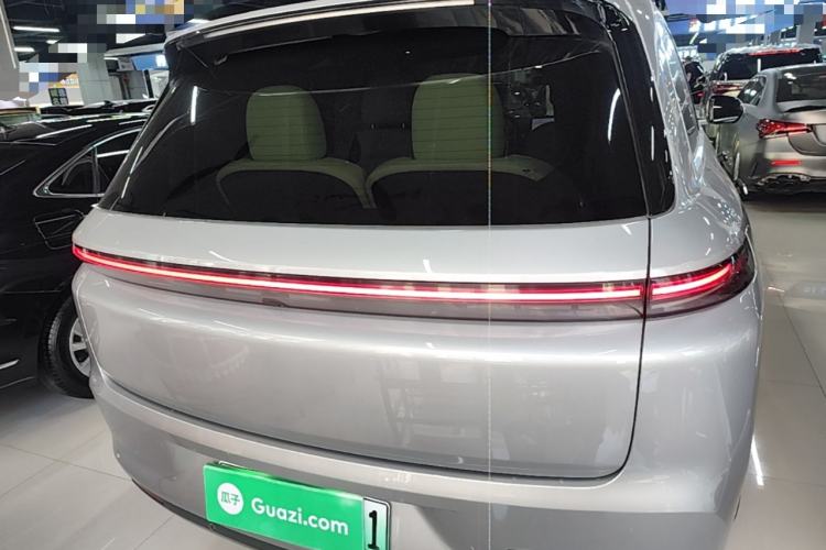 Used Li Auto L8 2023 Pro Model
