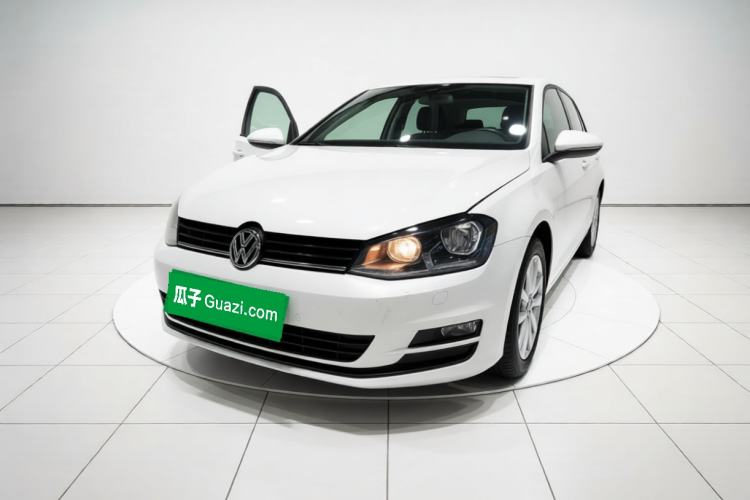 Used Volkswagen Golf 2015 1.6L Manual Fashion Edition