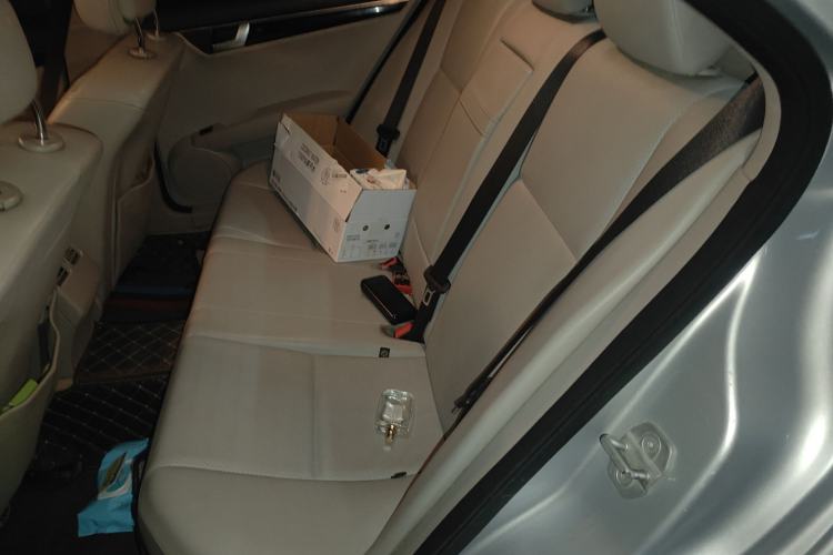 Used Mercedes-Benz C-Class 2010 C 180K Classic model