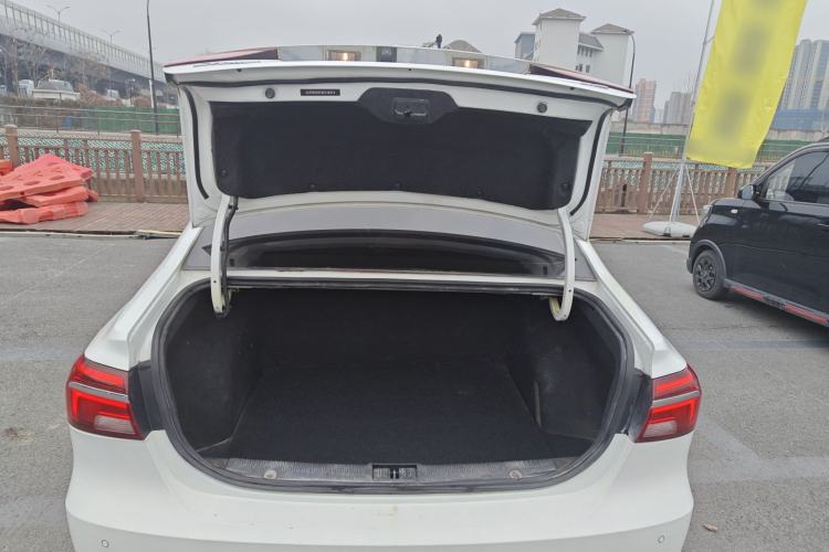 Used Roewe i6 2017 20T Automatic Internet Smart Edition