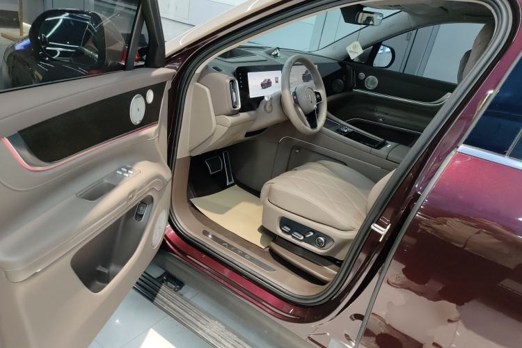 Used Hima AITO M9 2025 Extended-Range Ultra Version 52 kWh 6-Seater
