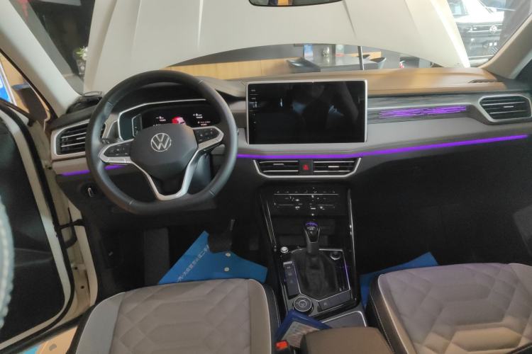 Used Volkswagen Tayron 2023 Revised Version 380TSI All-Wheel Drive R-Line High-Energy Edition Center Console