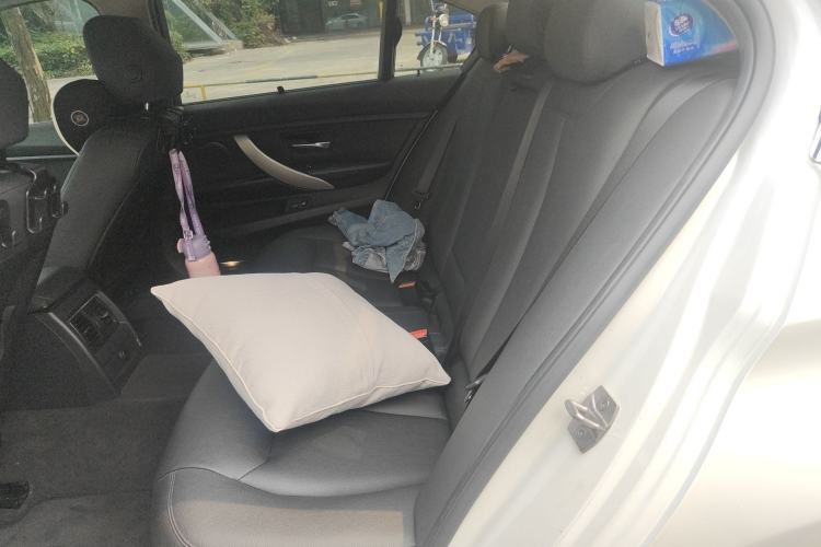 Used BMW 3 Series 2016 320Li Ambition Model
