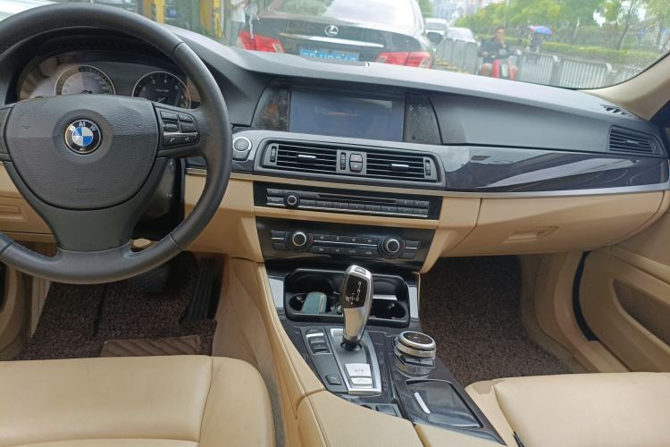 Used BMW 5 Series 2013 520Li Elegant Edition Center Console