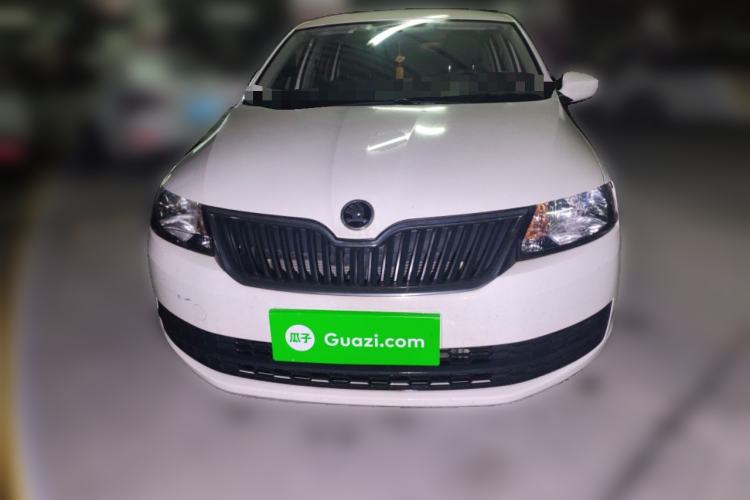 Used Skoda Rapid Spaceback 2016 Revised Version 1.6L Manual Front-Drive Edition Front