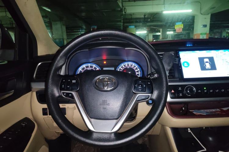 Used Toyota Highlander 2015 2.0T Four-Wheel Drive Elite Edition 7-Seater
