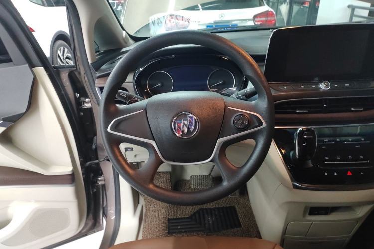 Used Buick GL8 2021 Land Cruiser Executive Class 652T Comfort Model
