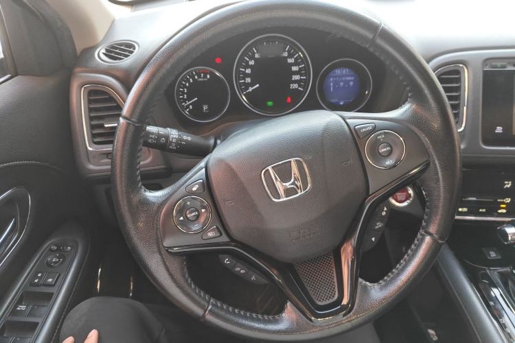 Used Honda Vezel 2017 1.8L CVT Two-Wheel Drive Luxury Model