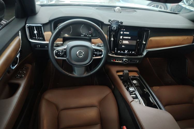 Used Volvo S90 2021 B5 Zhiyi Luxury Edition
