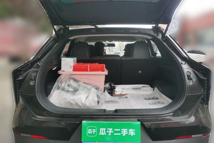 Used Venucia V 2022 260T Black Horse Edition · Idol