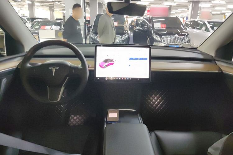 Used Tesla Model Y 2021 Long-Range All-Wheel-Drive Version