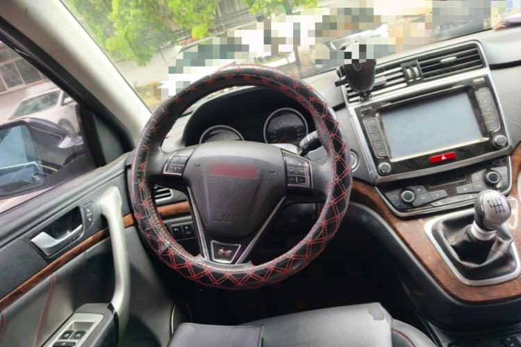 Used Haval H6 2015 Revised Version Sport Edition 1.5T Manual Transmission Two-Wheel Drive Elite Grade Steering Wheel