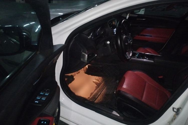 Used Jaguar XE 2015 2.0T 240 PS R-Sport
