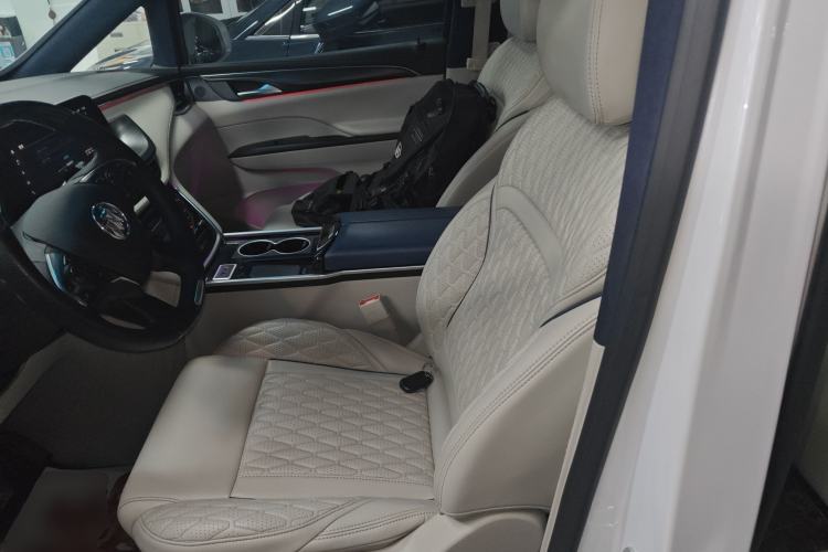 Used Buick GL8 2021 ES Landtrek 653T Comfort Edition Left Front Seat