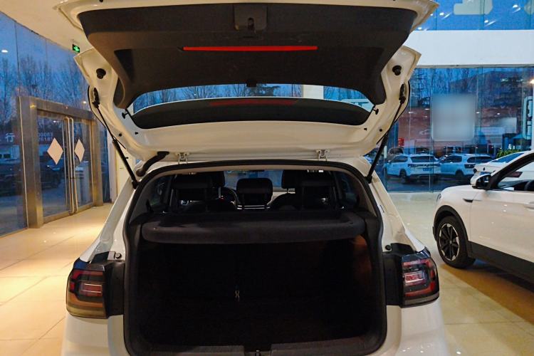 Used Volkswagen Tacqua 2023 200TSI DSG Joy-Connect Edition Trunk